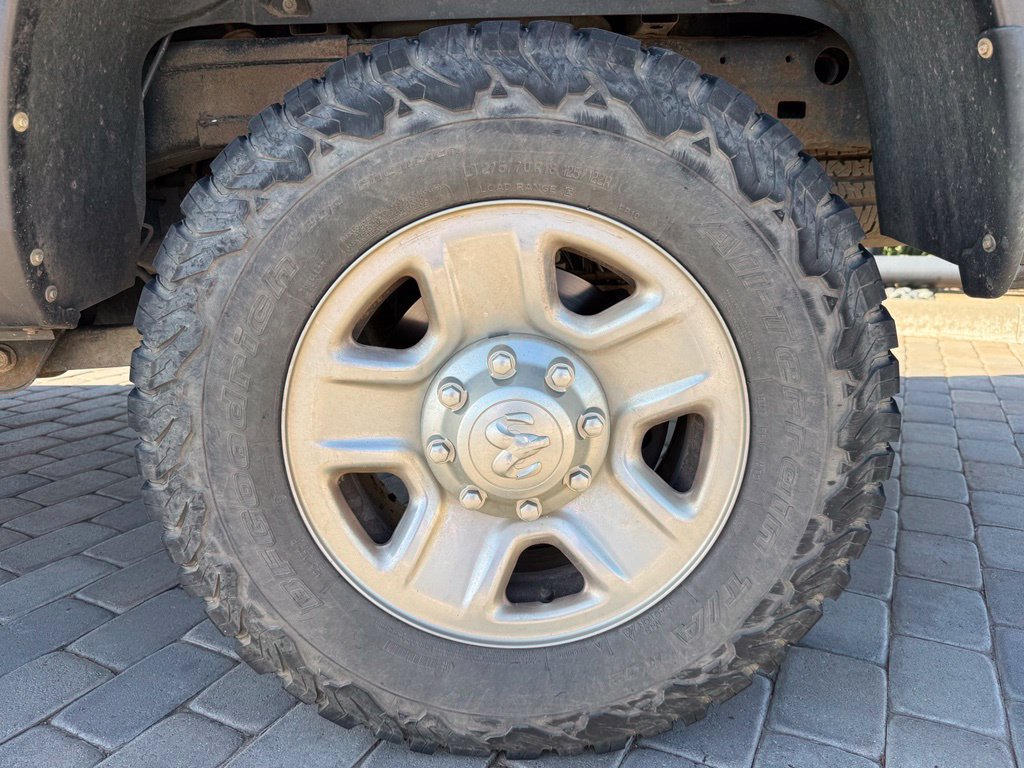 Used 2014 RAM 2500 Tradesman w/ Chrome Appearance Group AWD/4WD image 9
