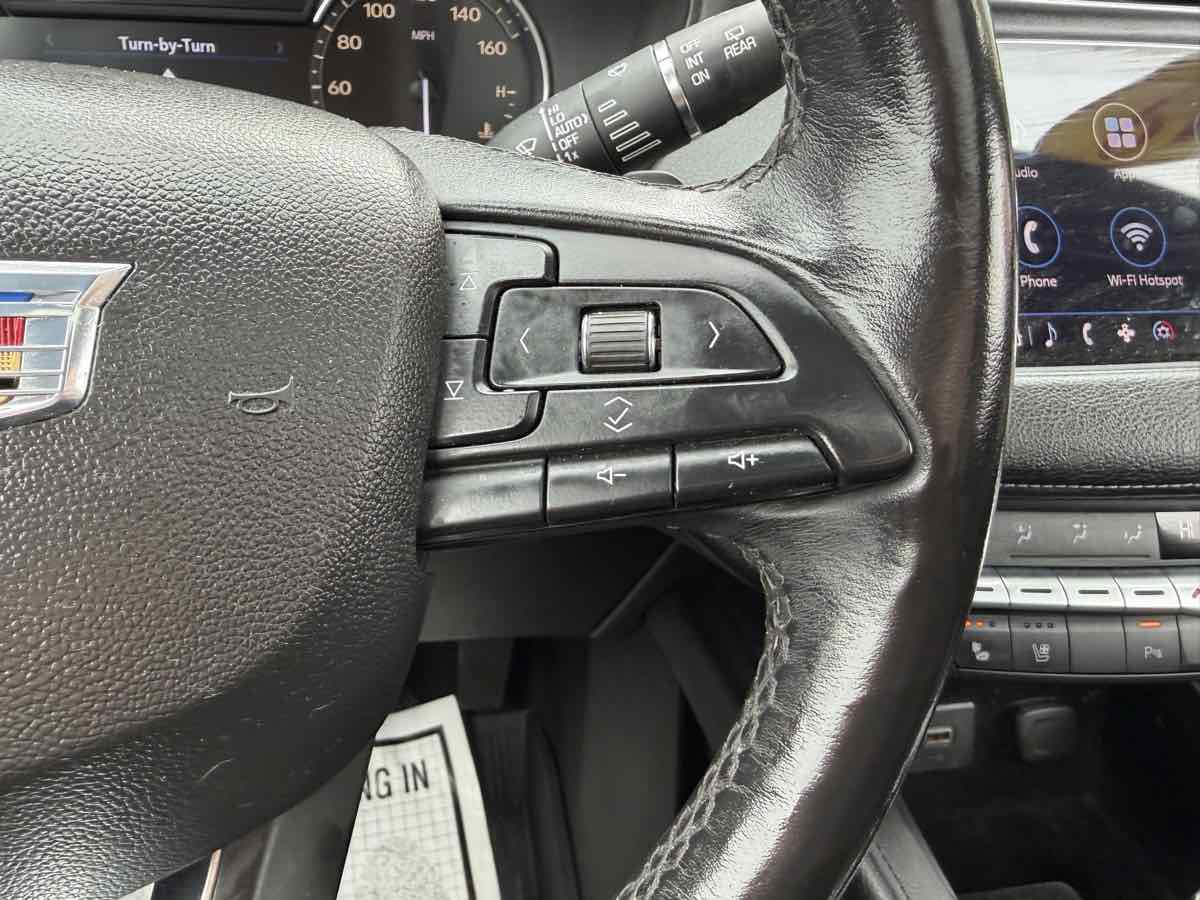 Used 2019 Cadillac XT4 Premium Luxury image 32