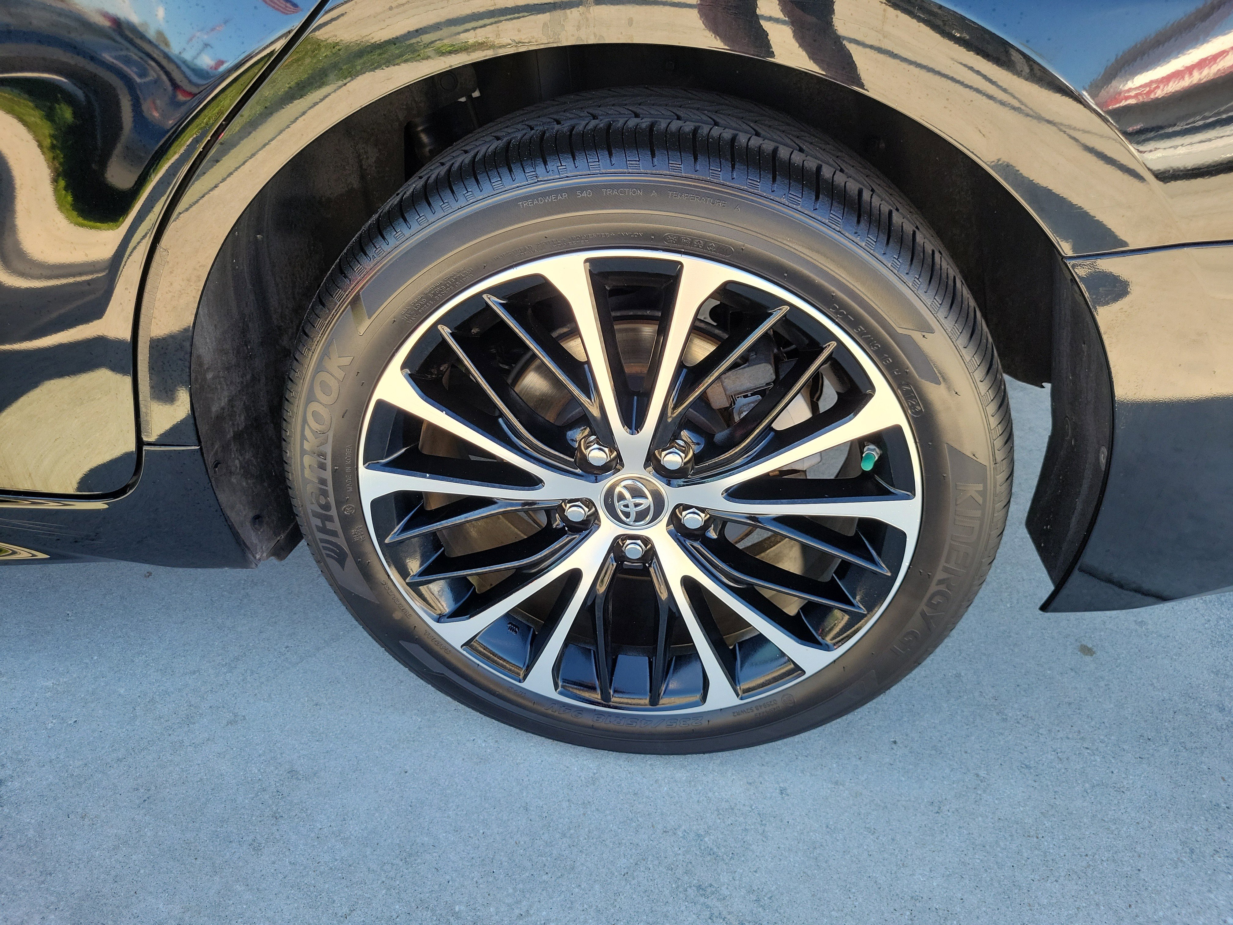 Used 2018 Toyota Camry SE image 29