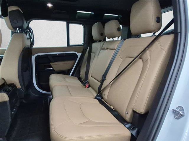 New 2026 Land Rover Defender 110 X-Dynamic SE AWD/4WD image 16