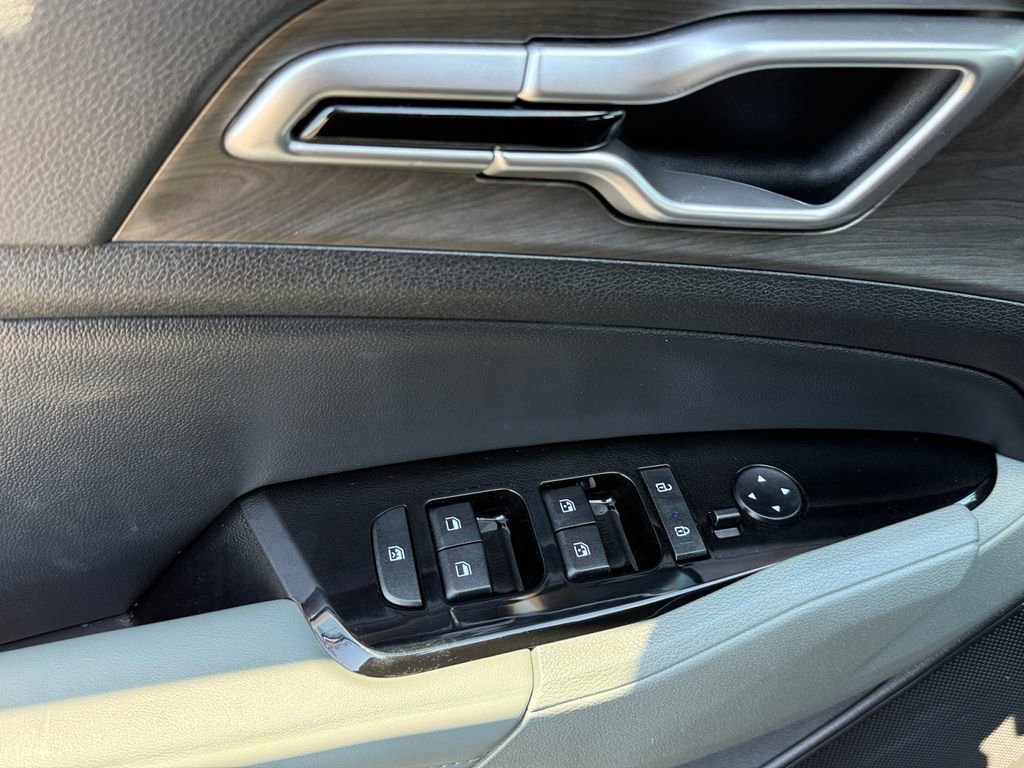Certified 2024 Kia Sportage X-Line w/ X-Line Premium Package image 11