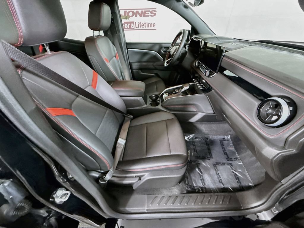 Used 2023 Chevrolet Colorado Z71 w/ Z71 Convenience Package 2 AWD/4WD image 29