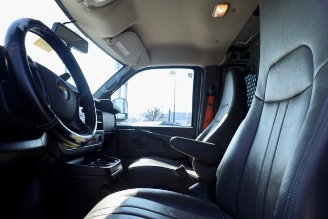 Used 2014 Chevrolet Express 2500 w/ Cold Climate Package image 9