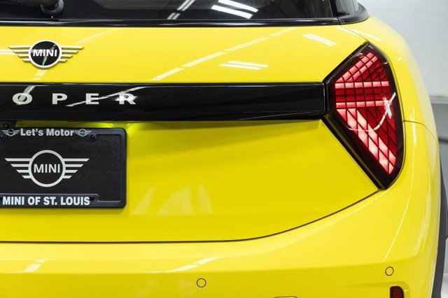 New 2027 MINI Cooper 2-Door Hardtop FWD image 8