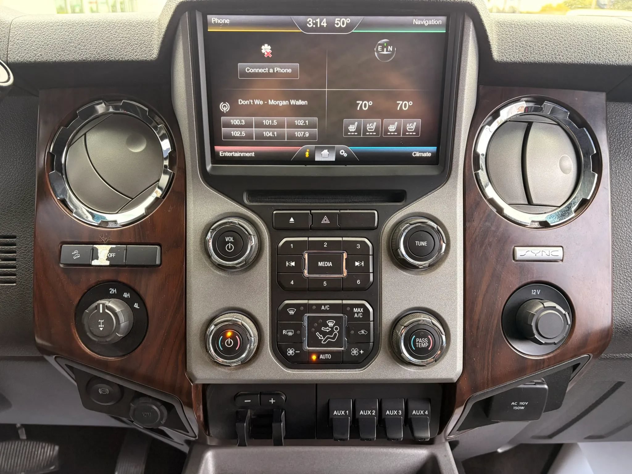 Used 2015 Ford F250 Lariat w/ Lariat Ultimate Package AWD/4WD image 21