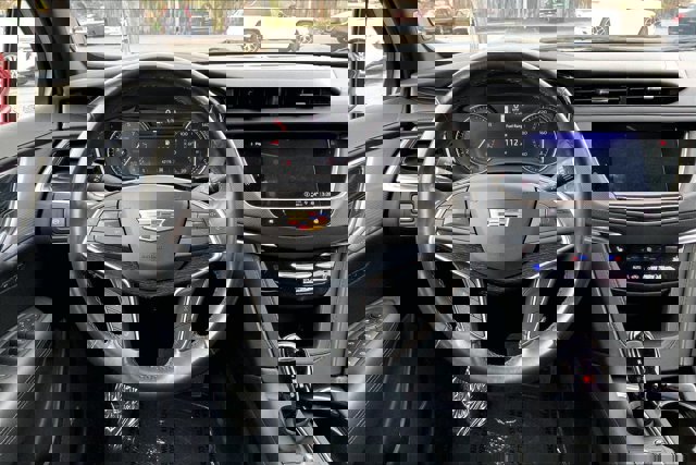 Used 2024 Cadillac XT5 Premium Luxury image 4