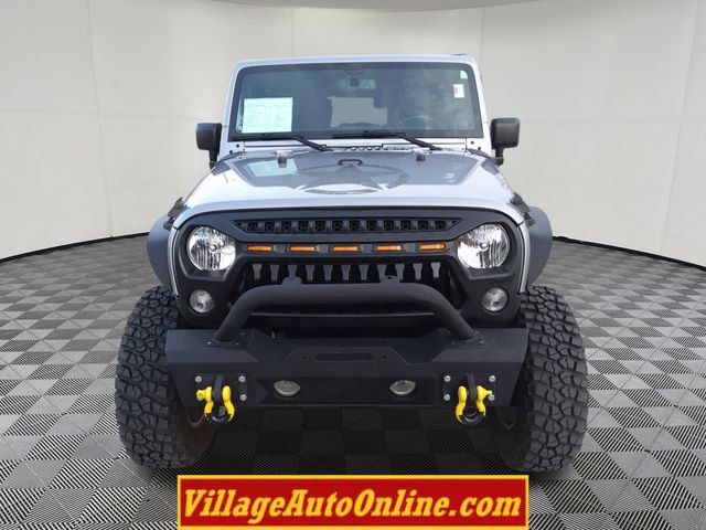 Used 2014 Jeep Wrangler Unlimited Rubicon w/ Connectivity Group image 6
