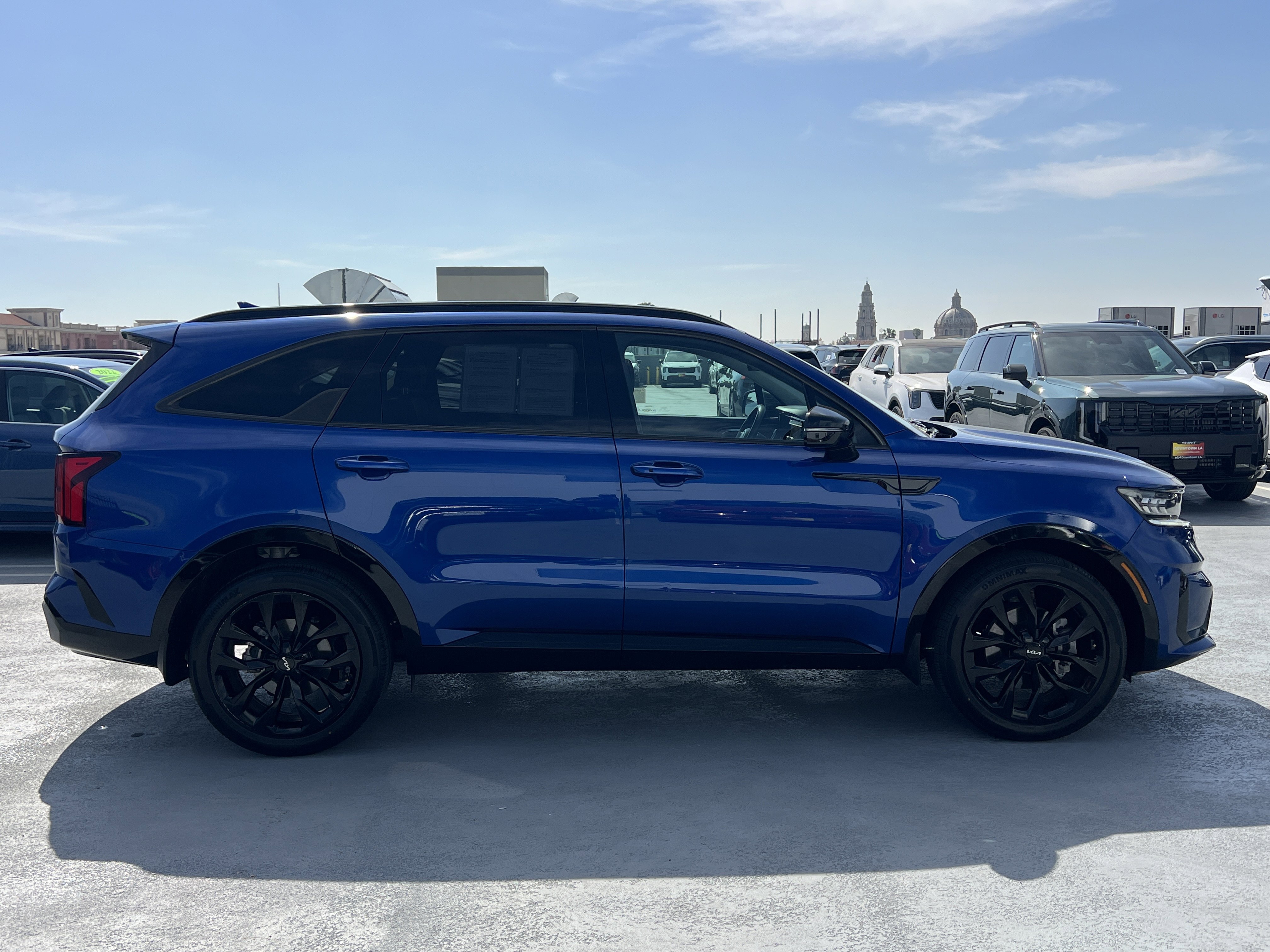 Certified 2023 Kia Sorento SX image 9
