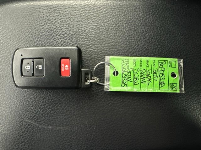 Used 2017 Toyota RAV4 XLE AWD/4WD image 32