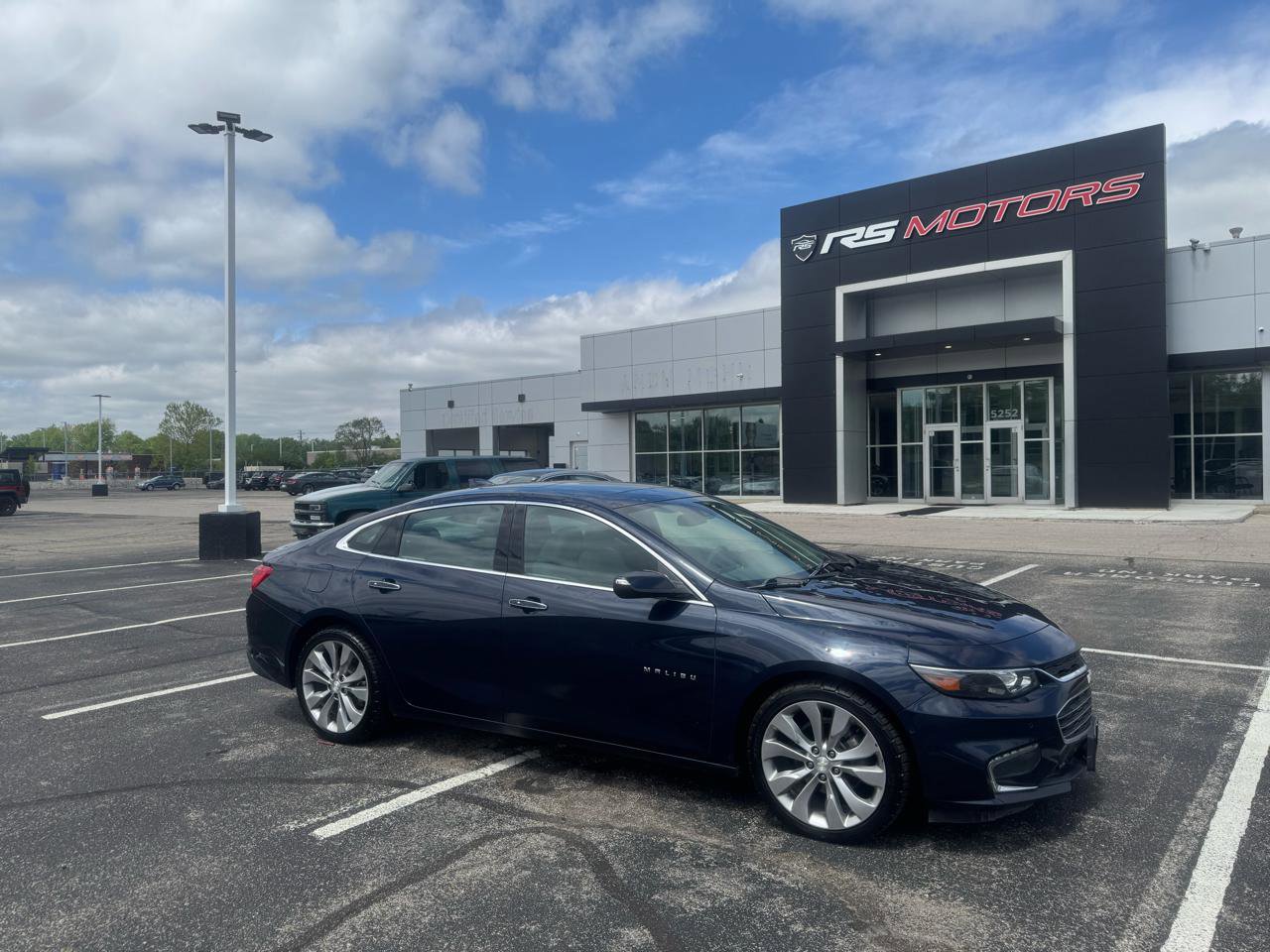 Used 2018 Chevrolet Malibu Premier w/ Premier Sun and Wheel Package