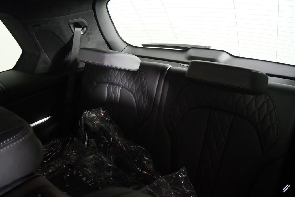 Used 2026 BMW X7 M60i image 18