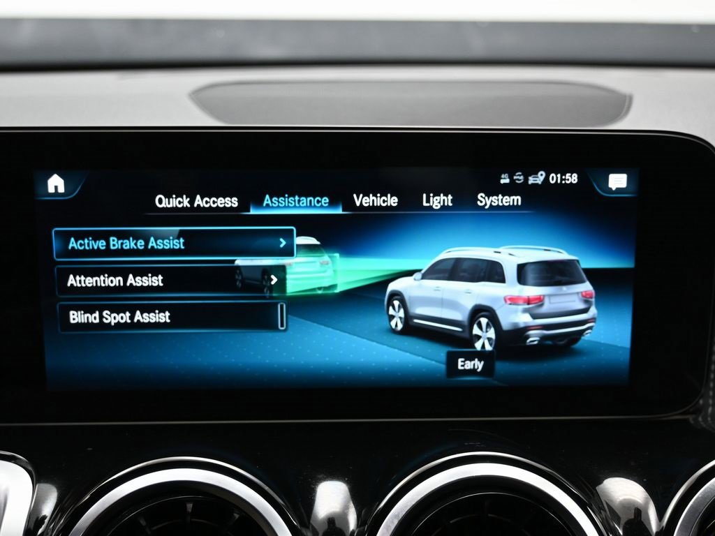 Used 2022 Mercedes-Benz GLB 250 w/ Premium Package Lite image 28