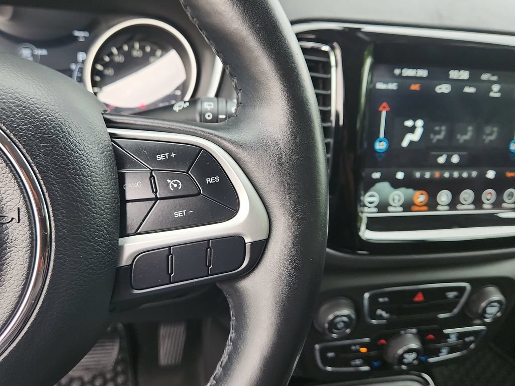 Used 2019 Jeep Compass Latitude AWD/4WD image 16