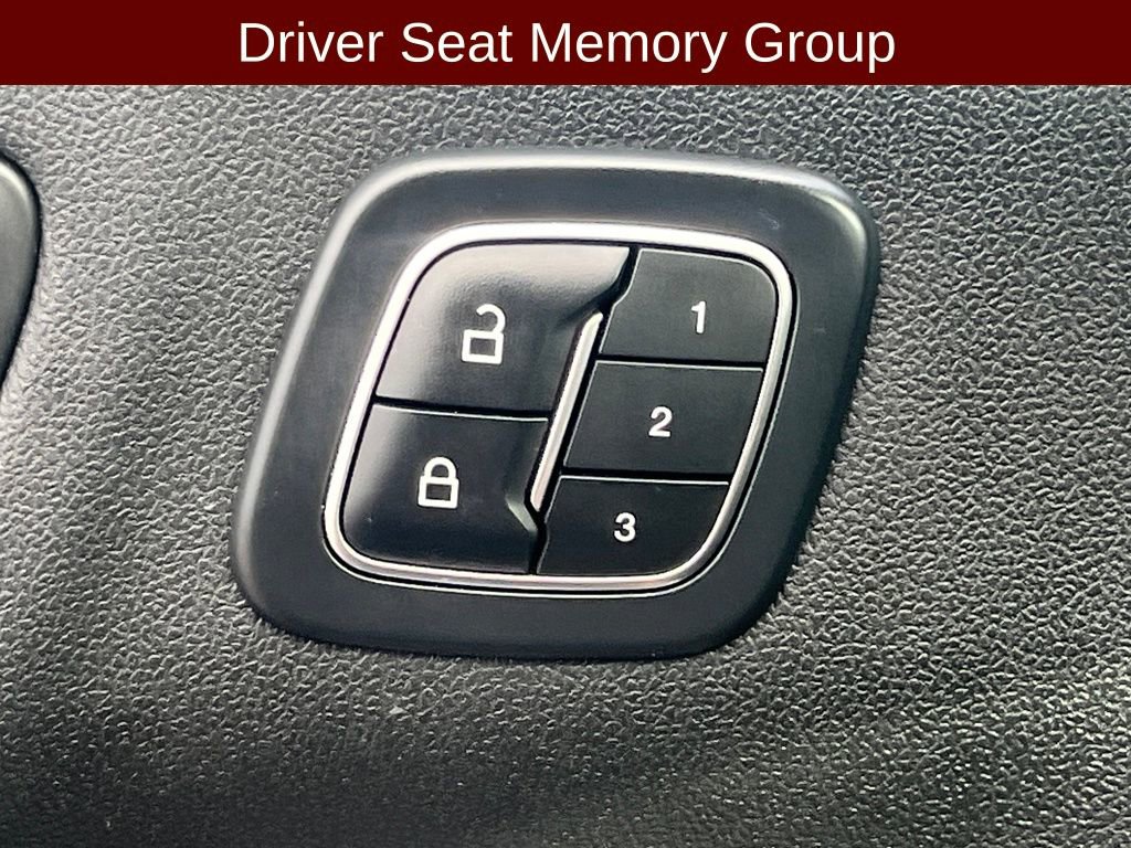 Certified 2023 Ford Escape Platinum image 30