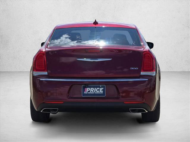 Used 2019 Chrysler 300 Limited w/ Light Group image 7
