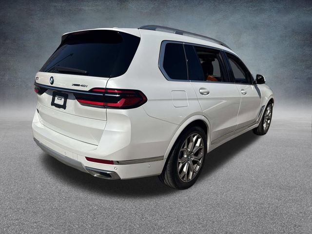 Used 2023 BMW X7 xDrive40i AWD/4WD image 11