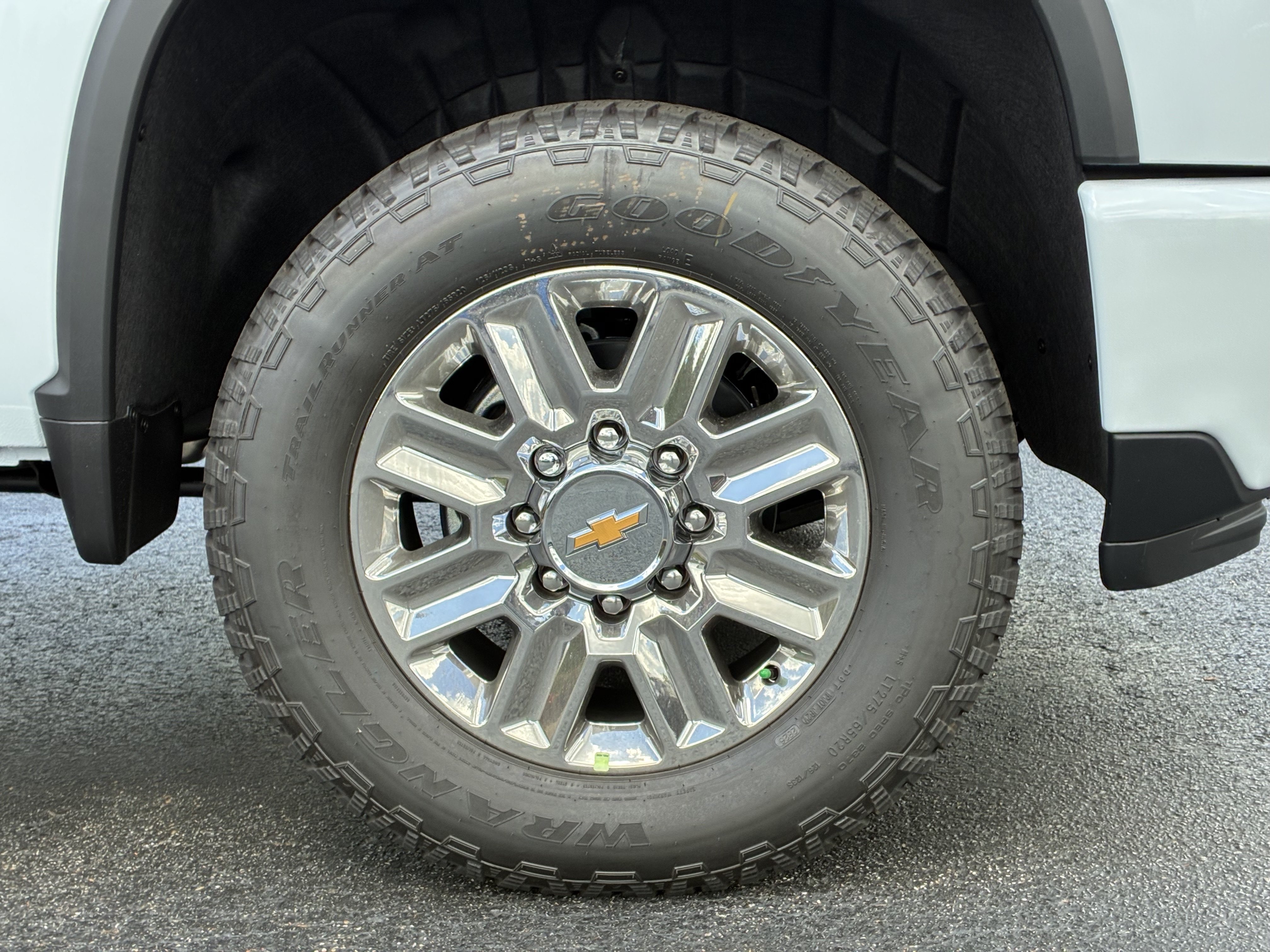 New 2026 Chevrolet Silverado 3500 High Country w/ High Country Premium Package AWD/4WD image 6