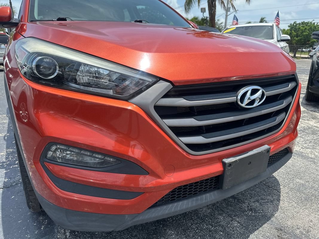 Used 2016 Hyundai Tucson SE w/ Option Group 02 AWD/4WD image 12