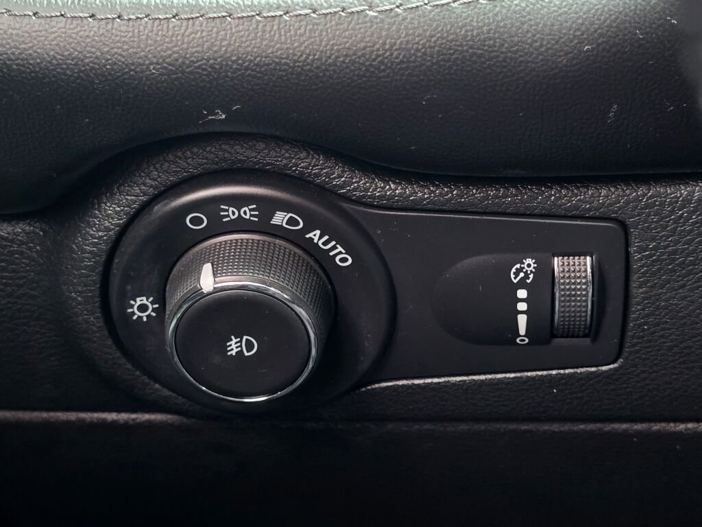 Used 2021 Dodge Durango GT image 31