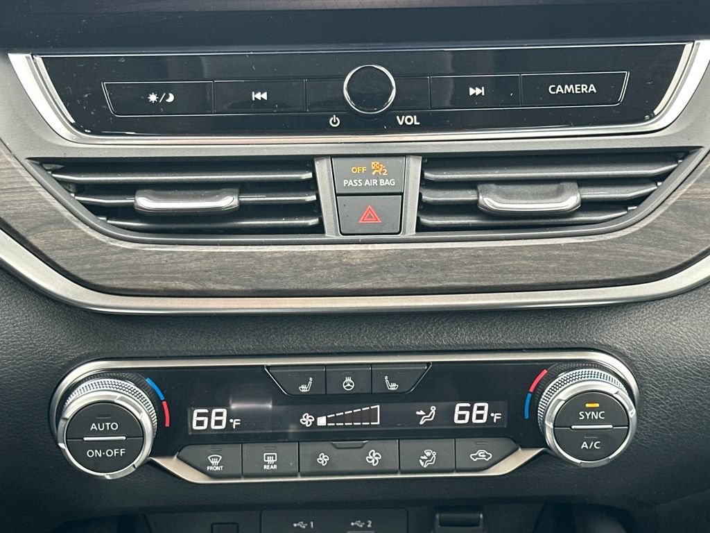 New 2025 Nissan Altima 2.5 SL AWD/4WD image 21