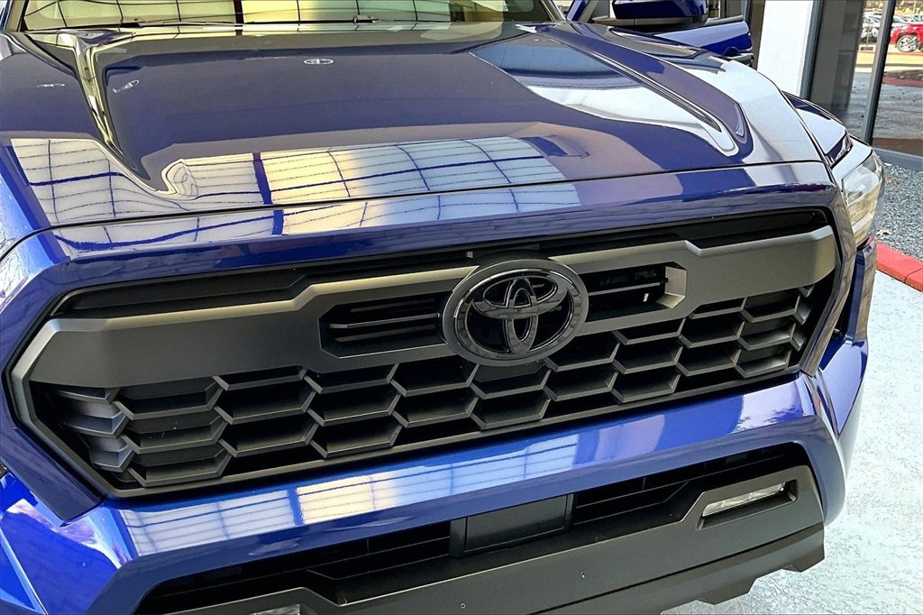 Used 2025 Toyota Tacoma TRD Off-Road image 28