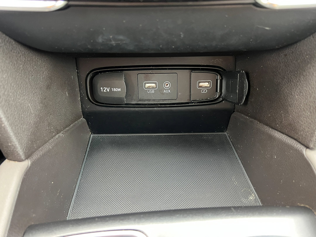 Used 2019 Hyundai Santa Fe SE image 19