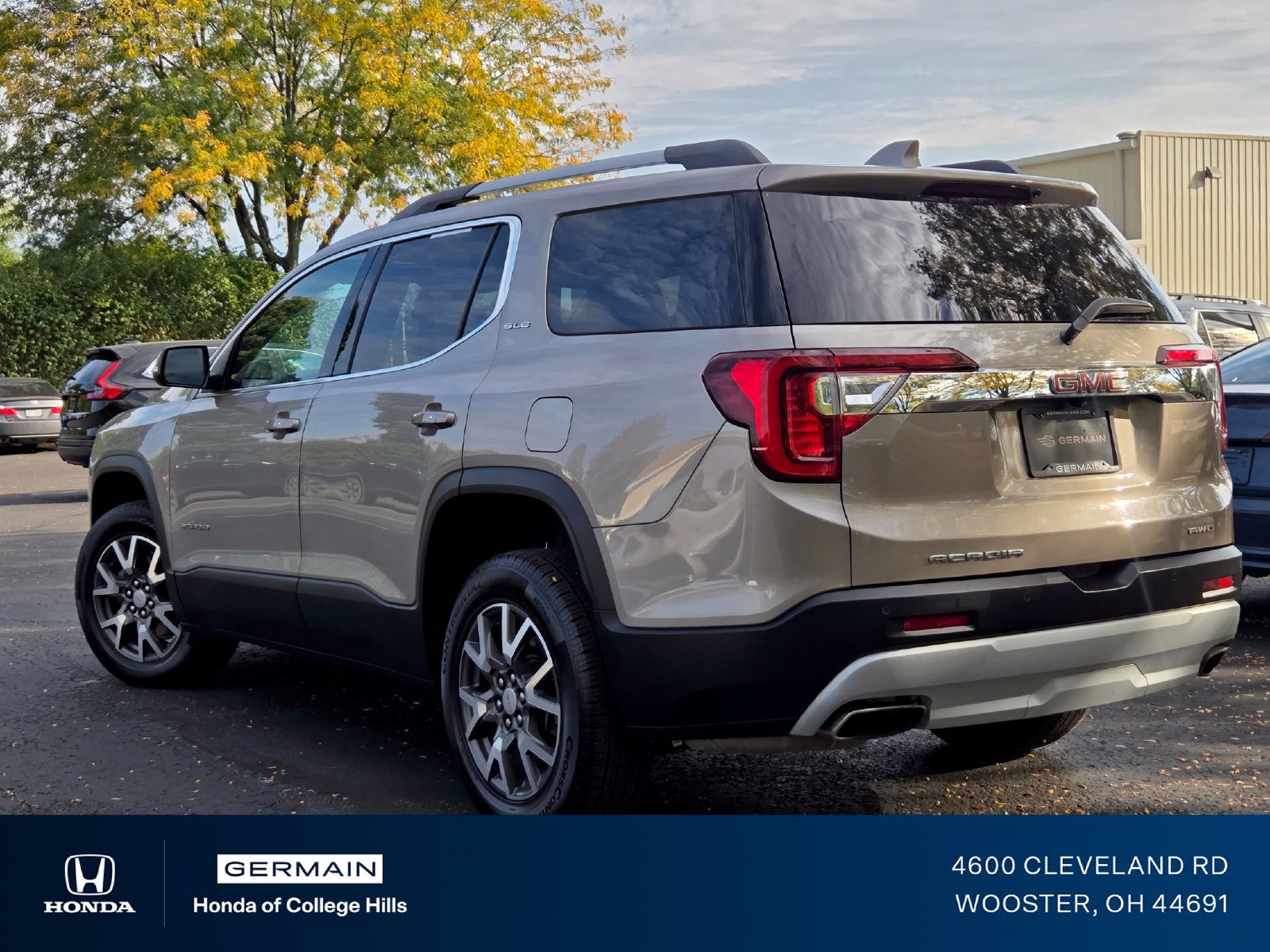Used 2022 GMC Acadia SLE w/ Driver Convenience Package AWD/4WD image 19