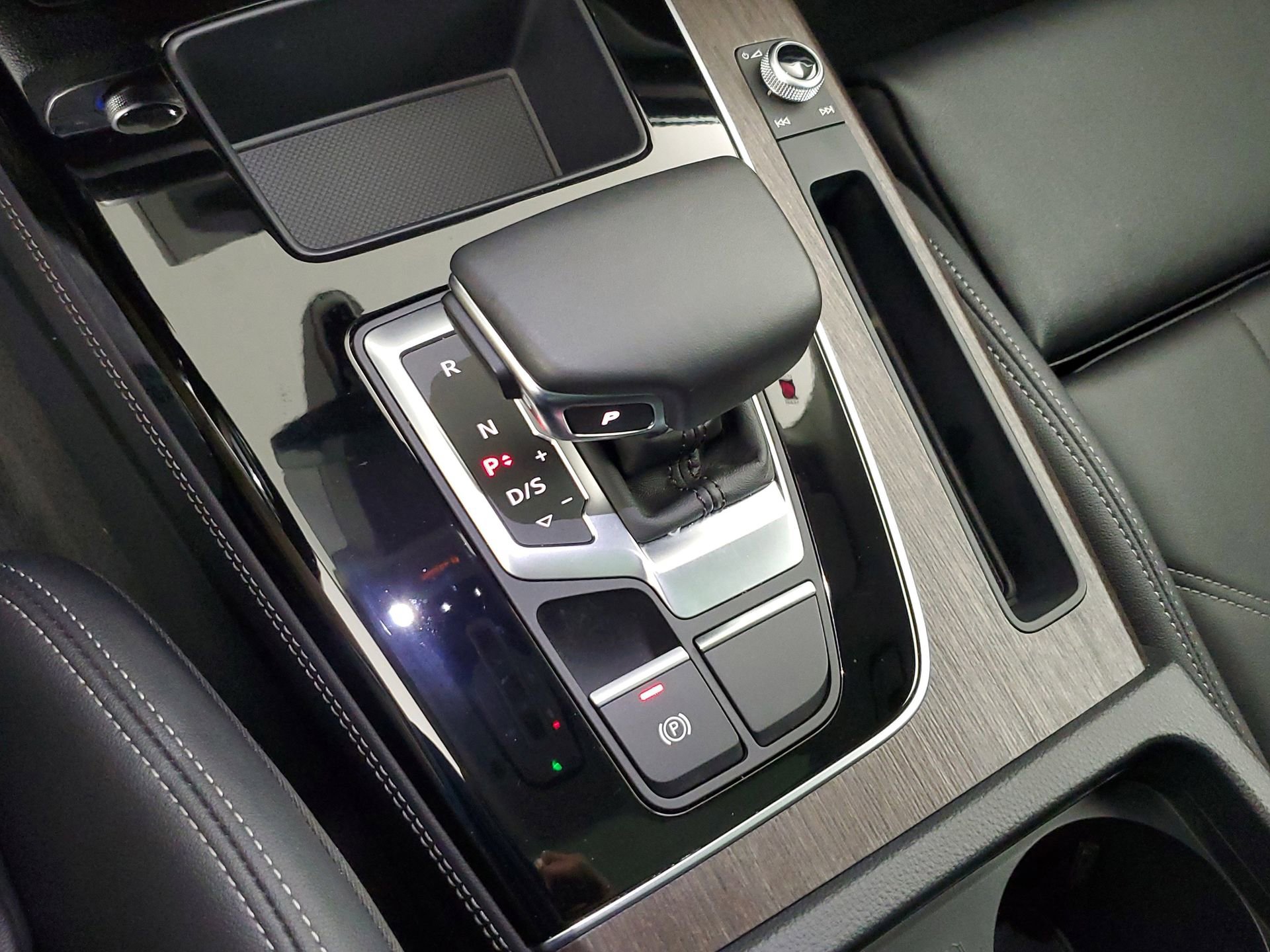 Certified 2024 Audi Q5 2.0T Premium Plus image 46