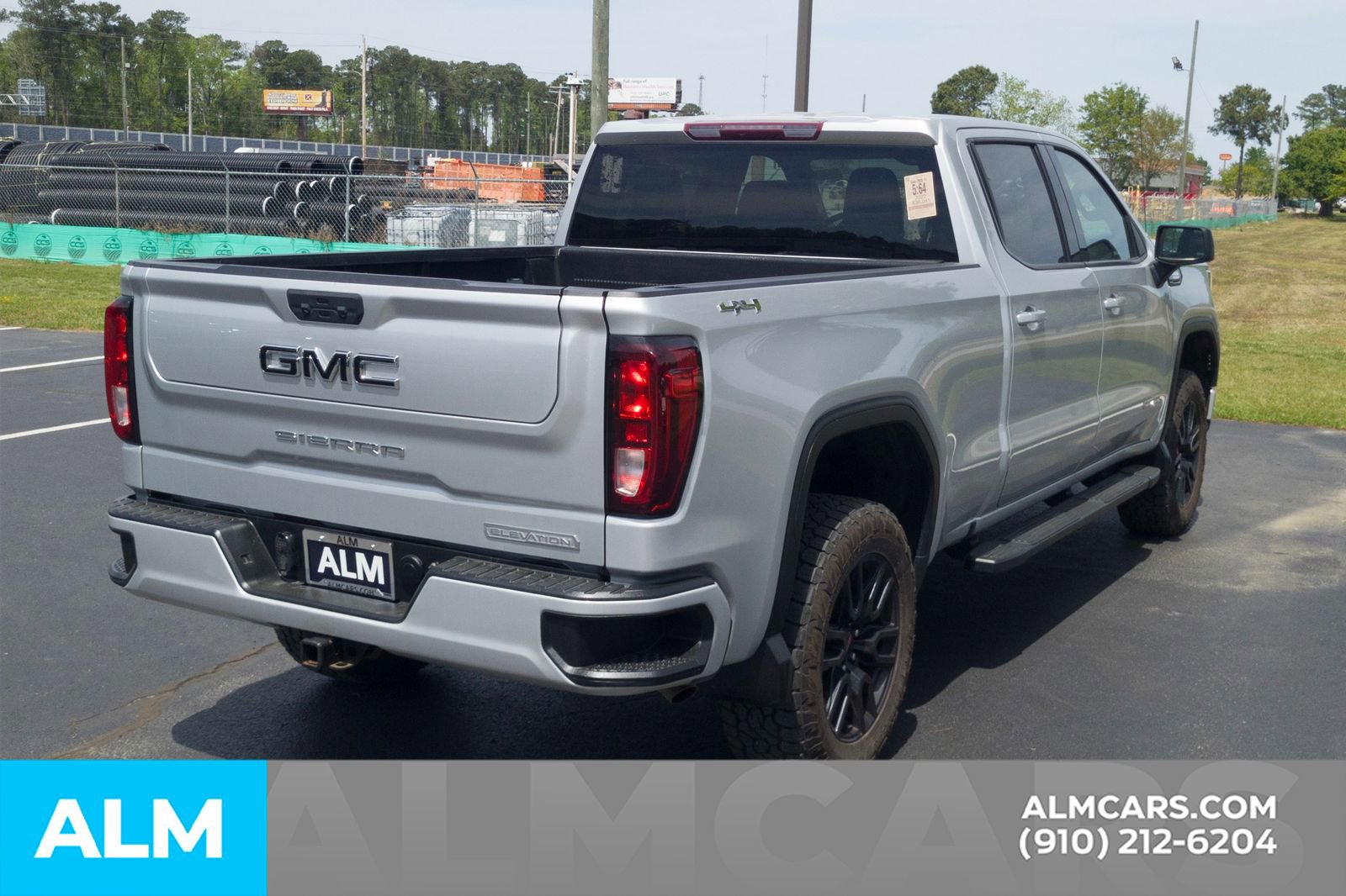 Used 2022 GMC Sierra 1500 Elevation w/ LPO, Elevation Black Package image 6