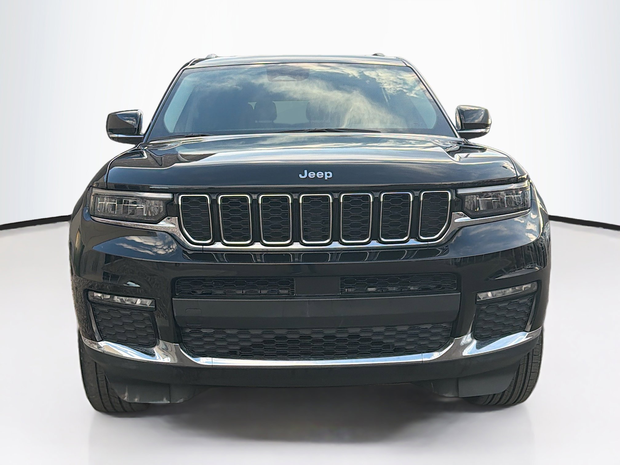Used 2024 Jeep Grand Cherokee L Limited image 2