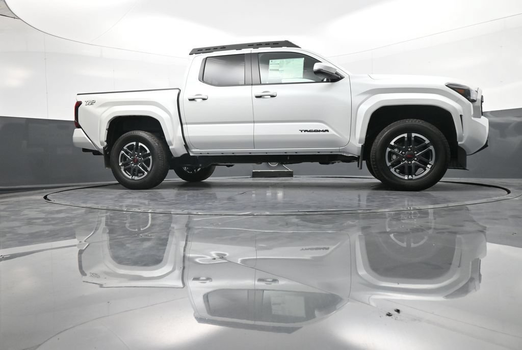 New 2024 Toyota Tacoma TRD Sport w/ TRD Sport Upgrade Package AWD/4WD image 26
