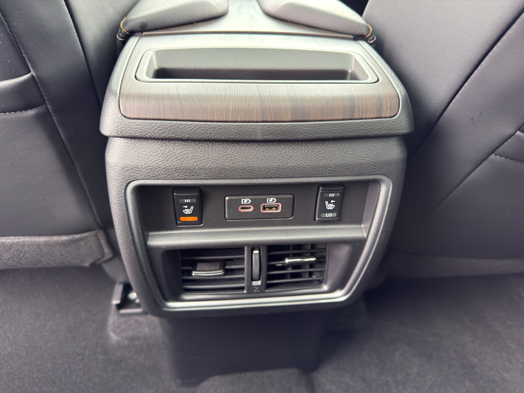 Certified 2024 Nissan Murano Platinum w/ Cargo Package image 31