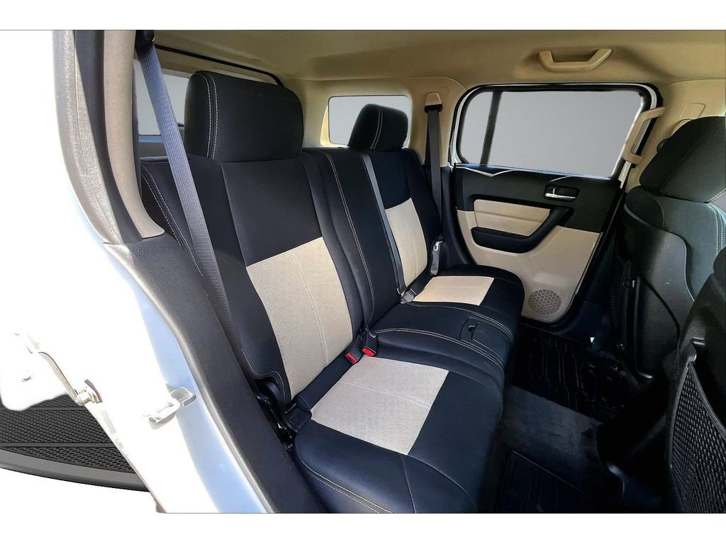 Used 2007 HUMMER H3 image 24