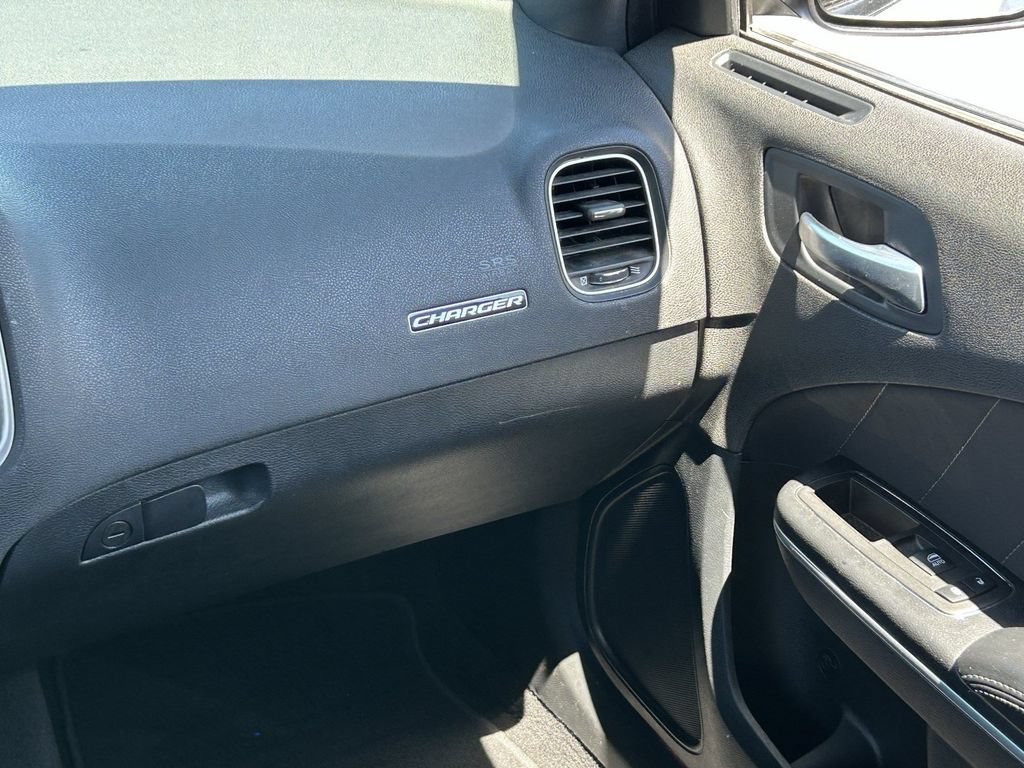 Used 2022 Dodge Charger SXT w/ Driver Convenience Group RWD image 19