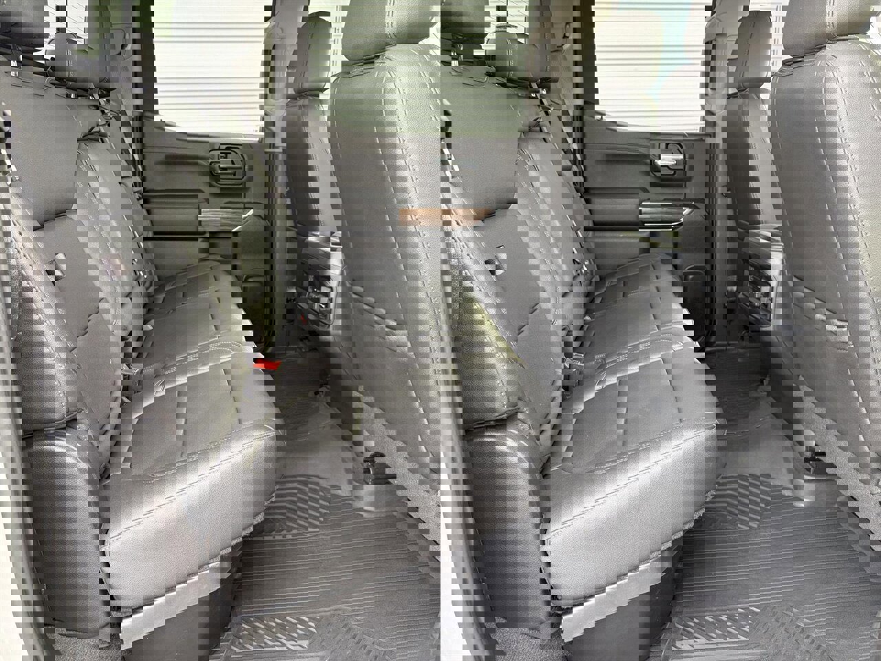 Used 2021 Chevrolet Silverado 1500 LT Trail Boss w/ Convenience Package II image 33