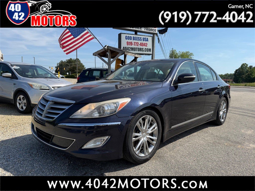 Used 2012 Hyundai Genesis 4.6 RWD image 1