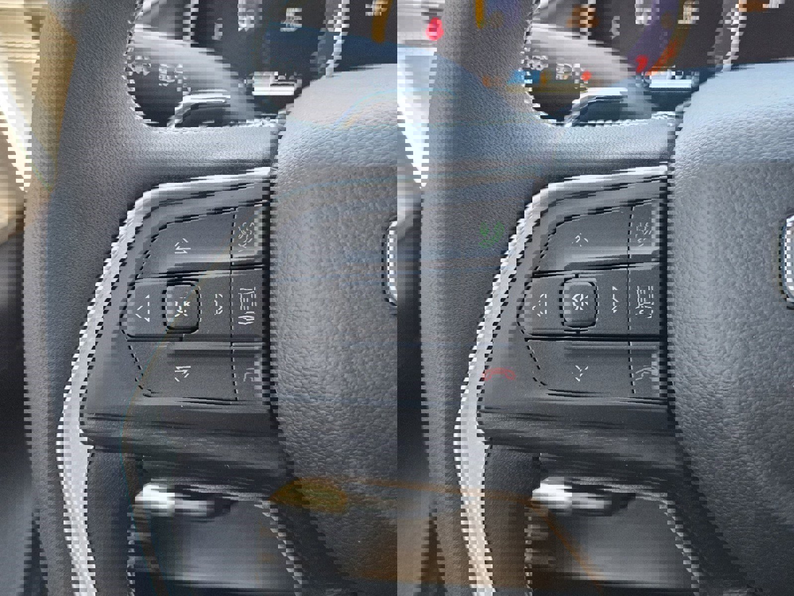 New 2025 Jeep Grand Cherokee Altitude image 29