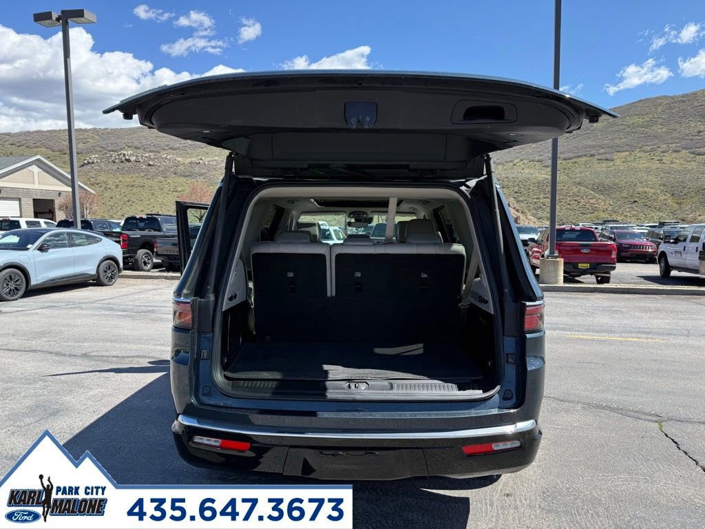 Used 2023 Jeep Wagoneer Series III w/ Premium Group I AWD/4WD image 36