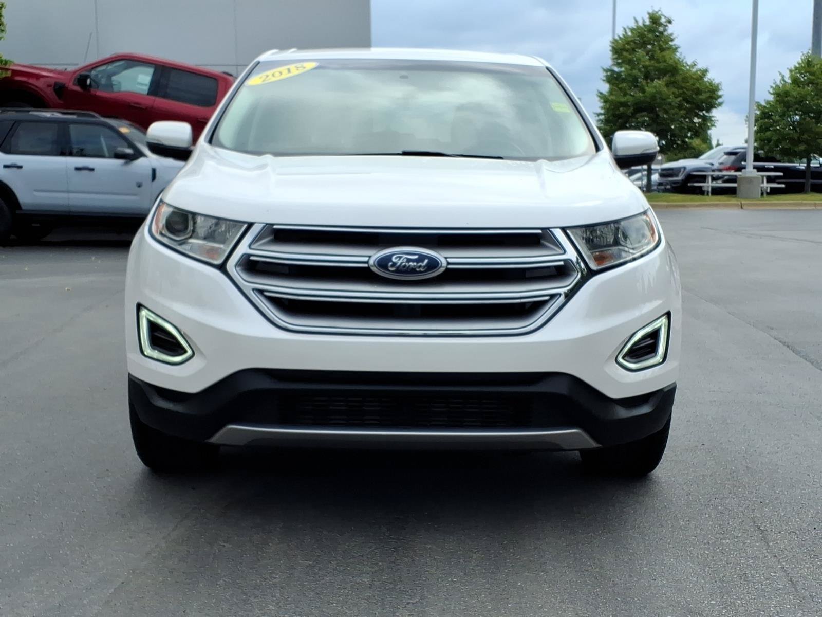 Used 2018 Ford Edge SEL w/ Equipment Group 201A AWD/4WD image 2
