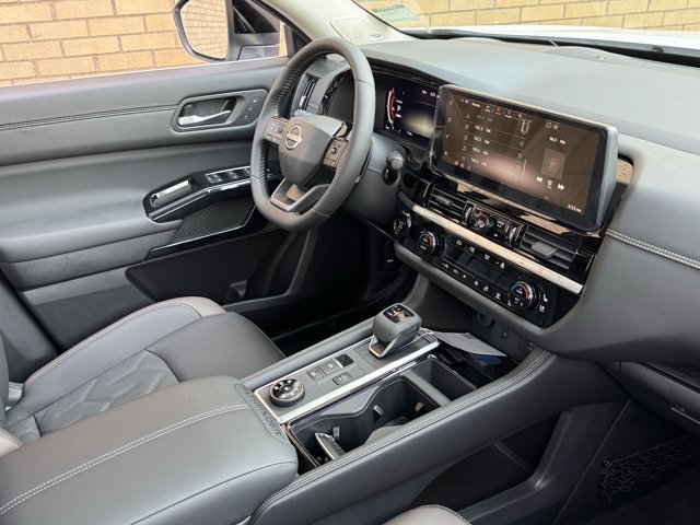 New 2026 Nissan Pathfinder Platinum w/ Cargo Package image 10