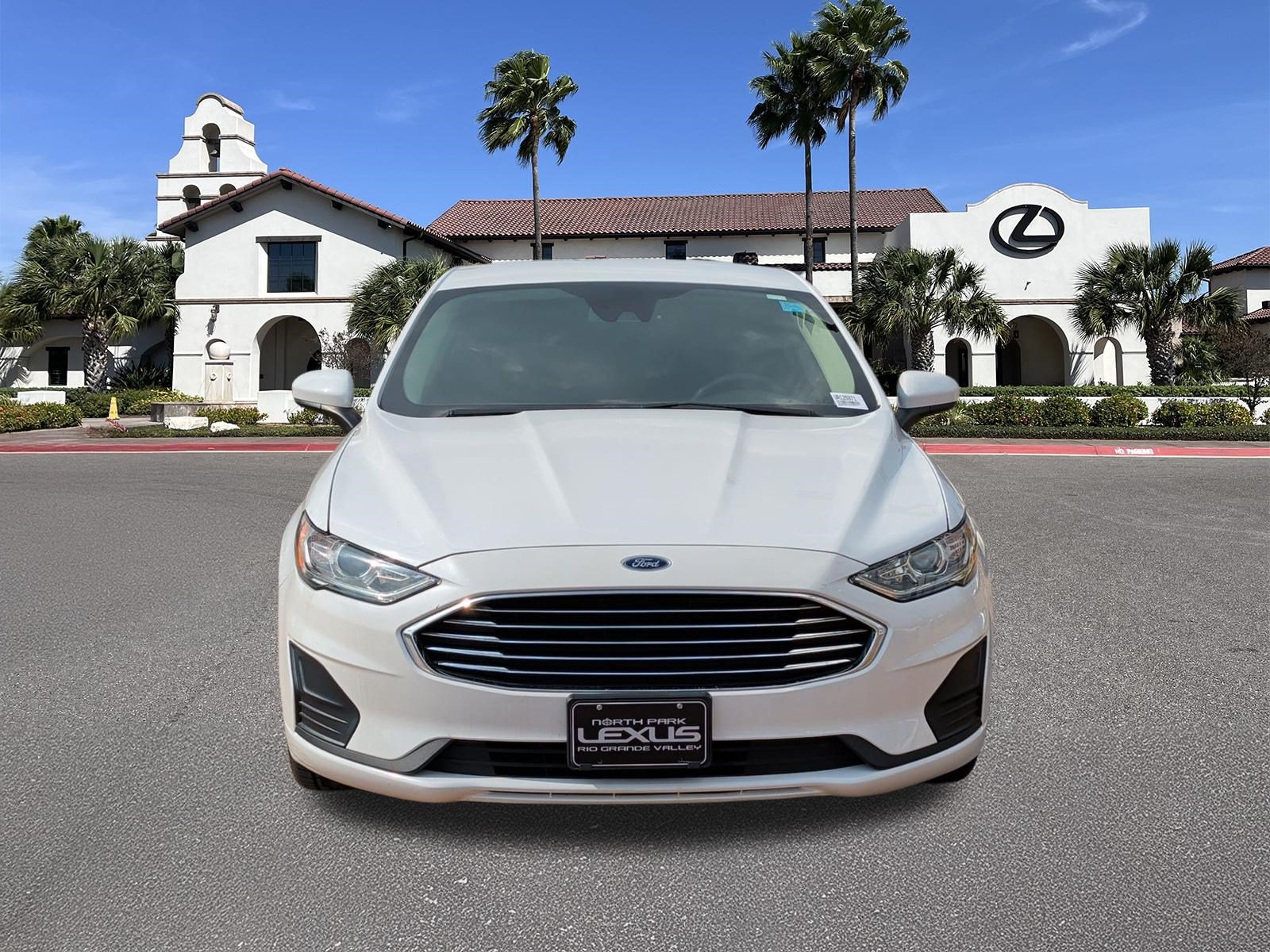 Used 2020 Ford Fusion SE FWD image 6