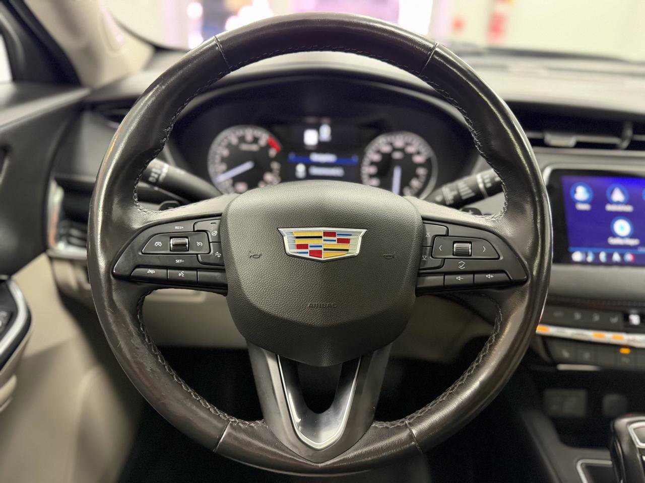 Used 2019 Cadillac XT4 Premium Luxury AWD/4WD image 17