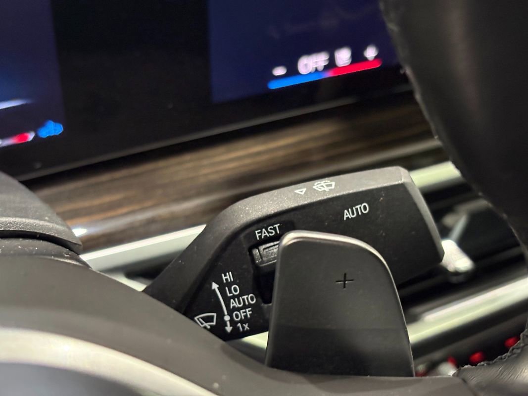 Used 2024 BMW X6 xDrive40i image 16