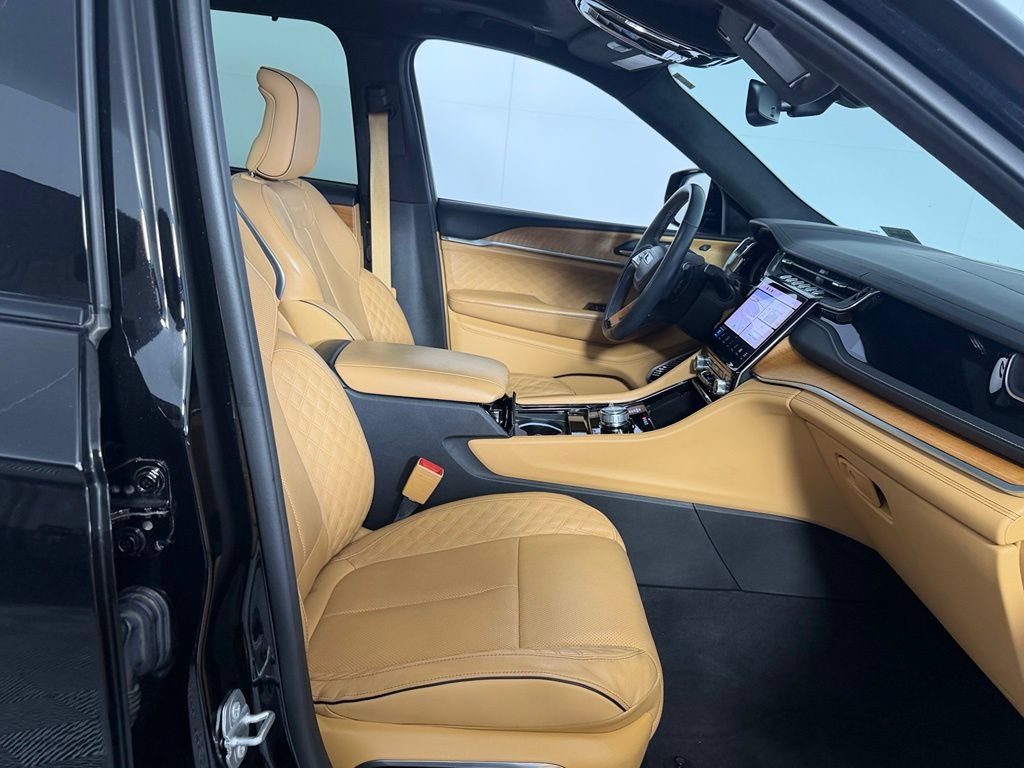 Certified 2022 Jeep Grand Cherokee Summit AWD/4WD image 28