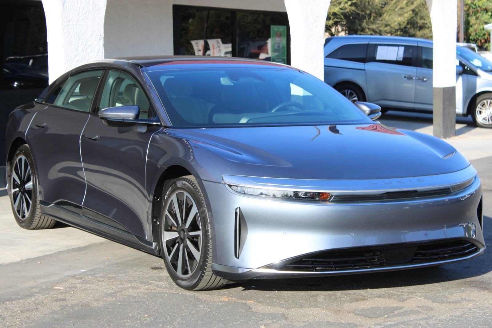 Used 2025 Lucid Air Pure RWD image 3