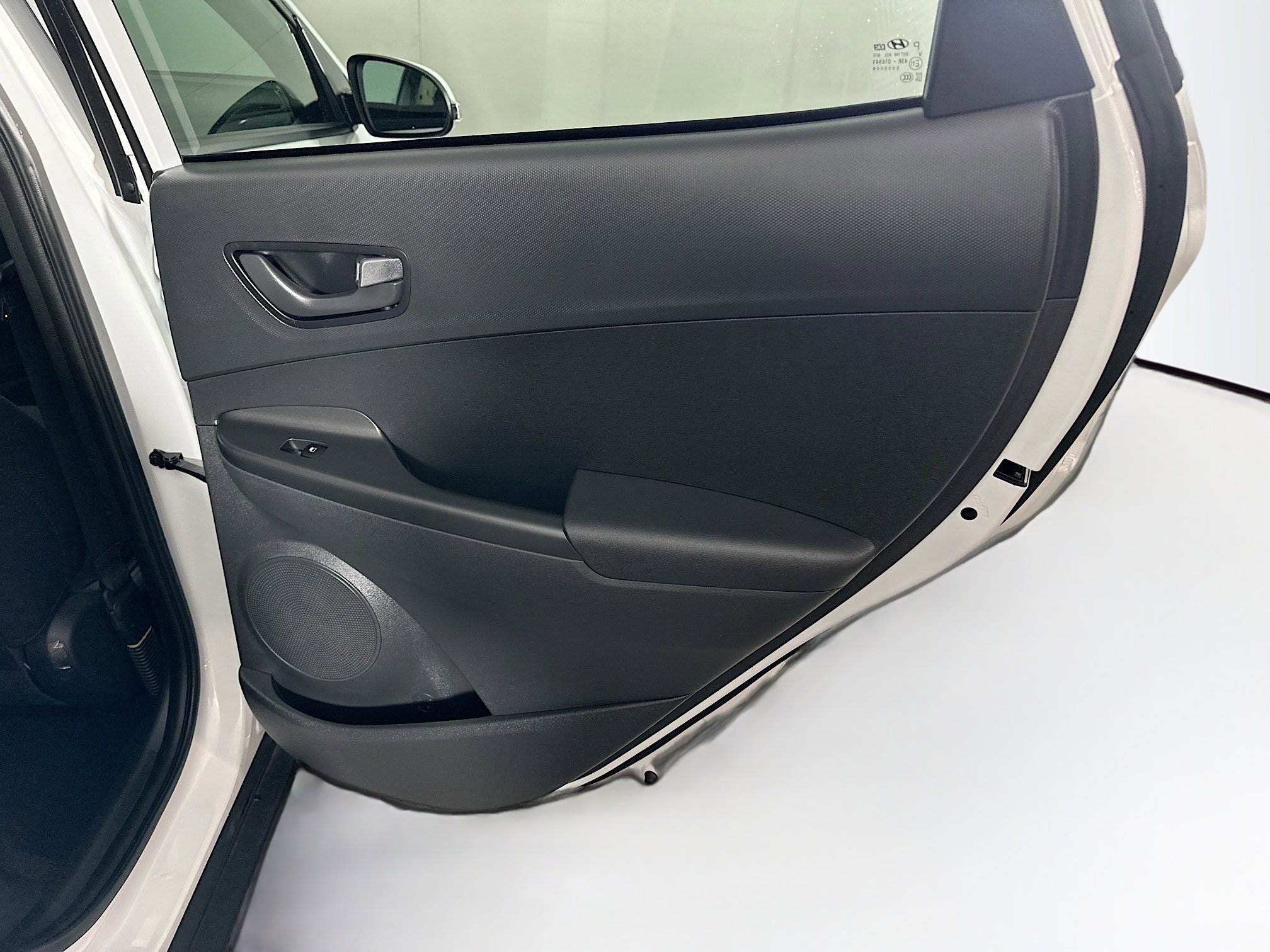 Used 2022 Hyundai Kona SEL image 28