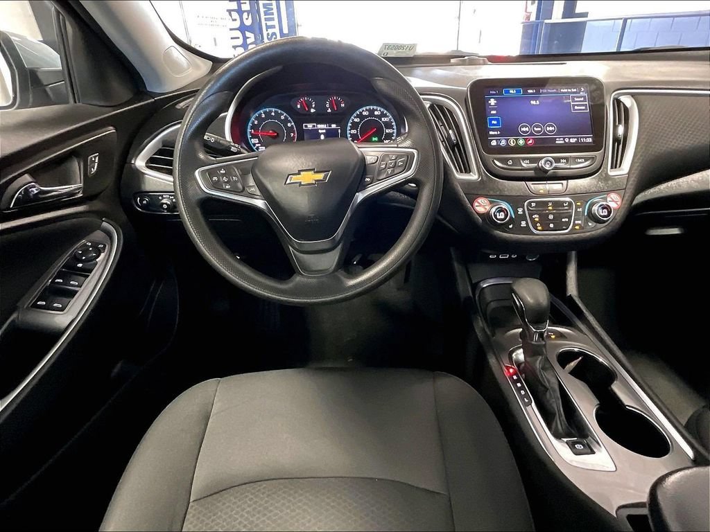 Used 2024 Chevrolet Malibu LT FWD image 17