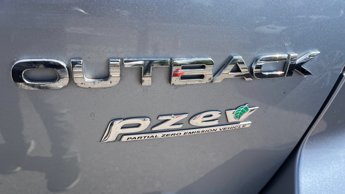 Used 2014 Subaru Outback 2.5i Premium w/ Accessory Value Package (OYX) AWD/4WD image 23