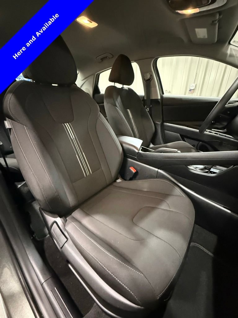 Used 2024 Hyundai Elantra SEL FWD image 20