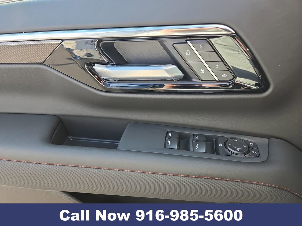 New 2026 Chevrolet Suburban RST image 27